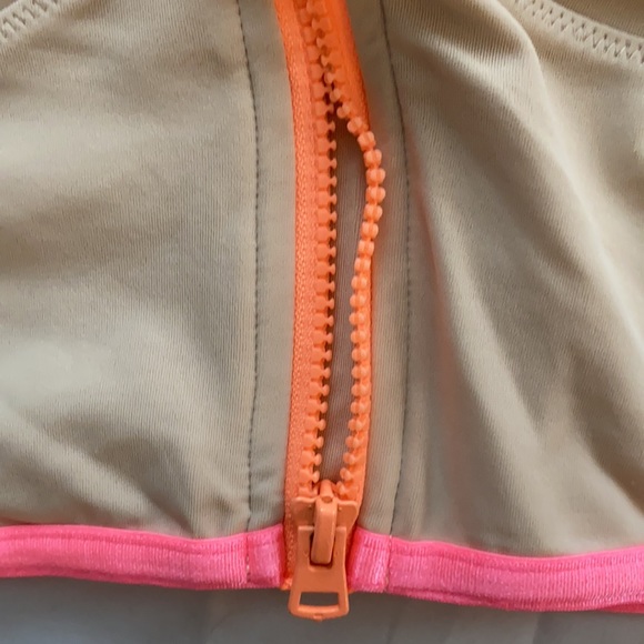 NWOT Victoria’s Secret Swim Top M - Picture 7 of 7